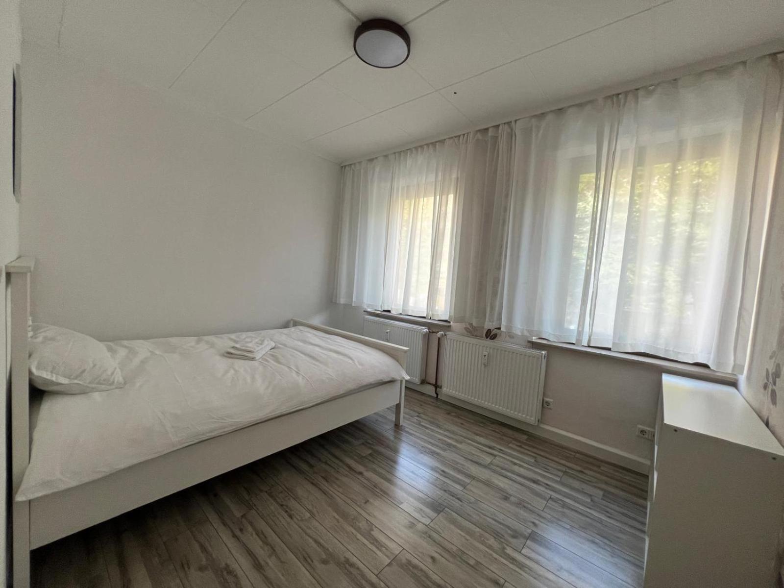 Bequemes Zimmer In Moderner Unterkunft My Pension Duisburg Bagian luar foto